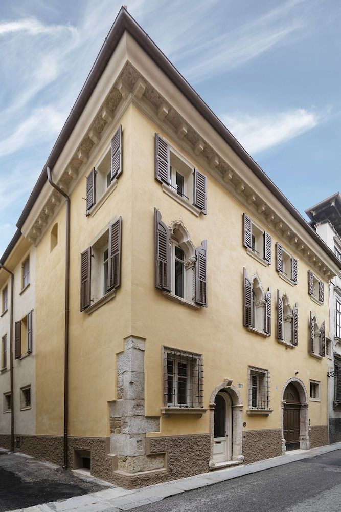 Residenza Palazzo Brenzoni 1