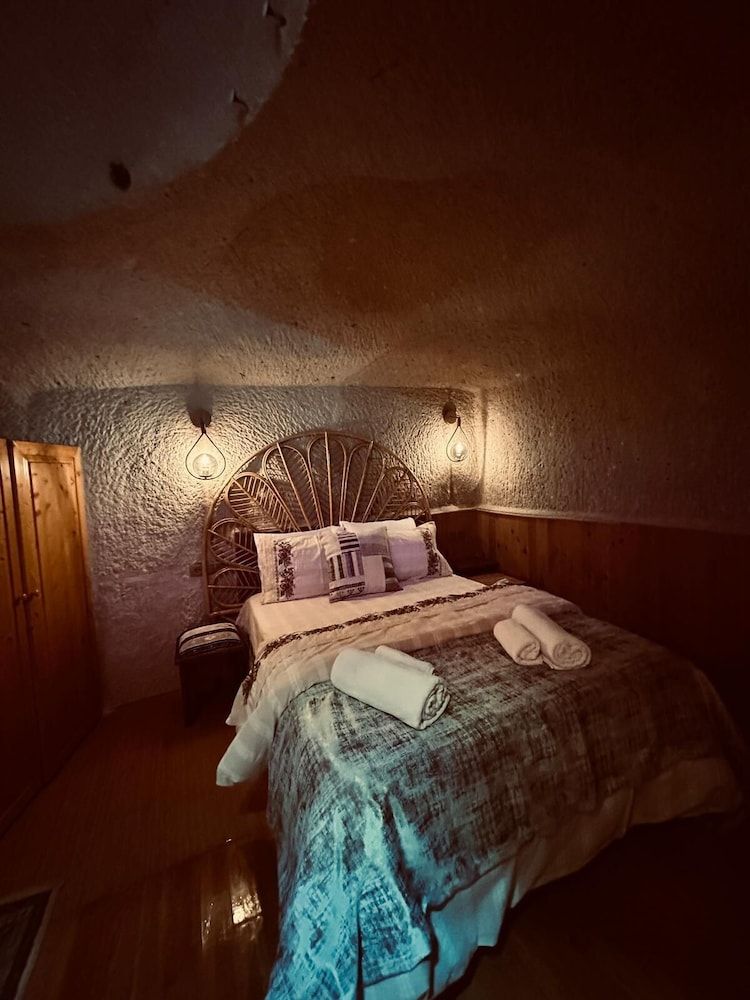 Mommy's Cave Home 2