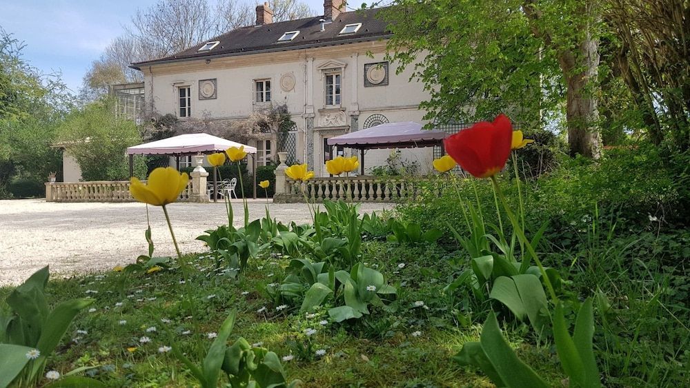 Domaine De Marguerite 1