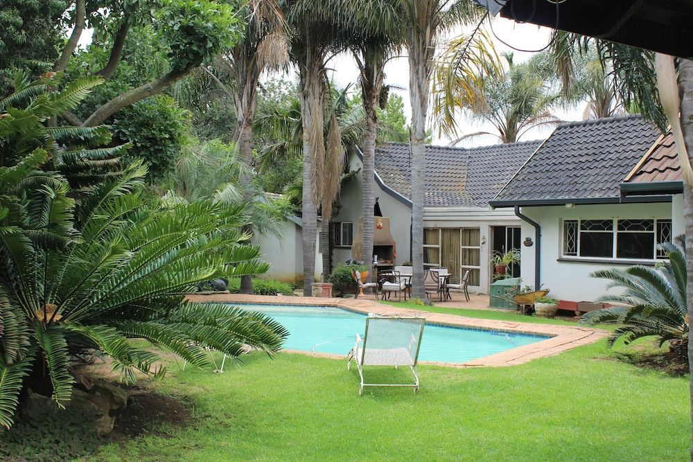 Airport Modjadji Guesthouse 1