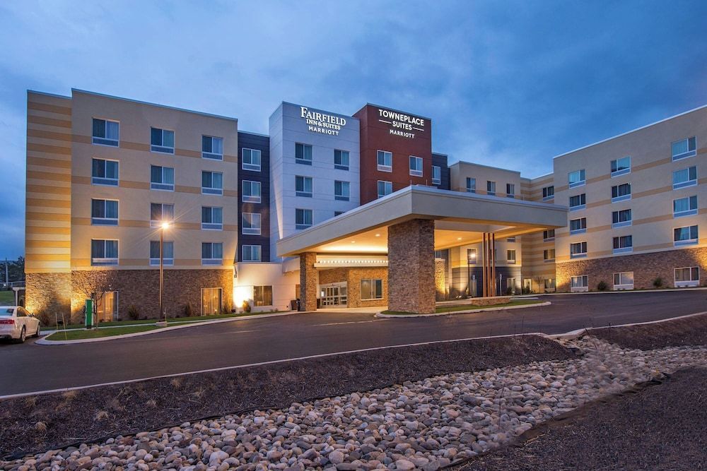 Fairfield Inn & Suites by Marriott Altoona 1