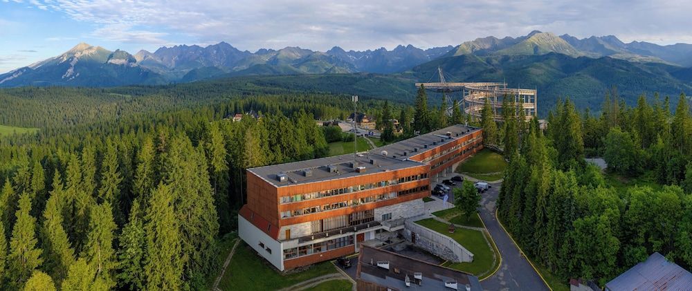 Zespół Tatry - Hotel Tatry i Budynek Turystyczny 1