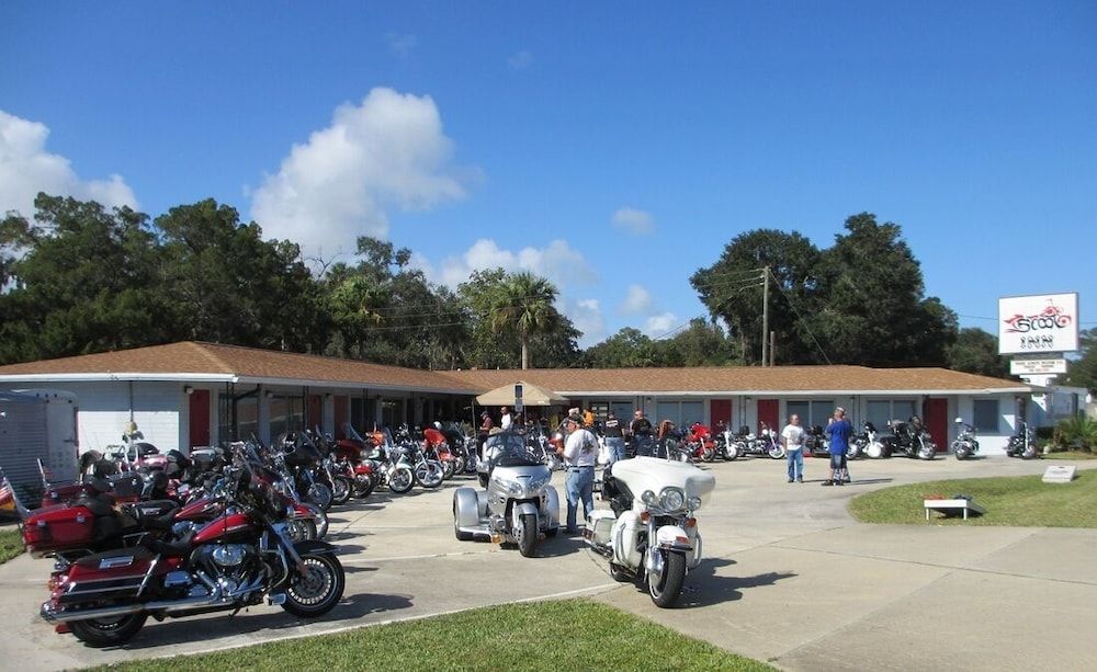 Scoot Inn 1