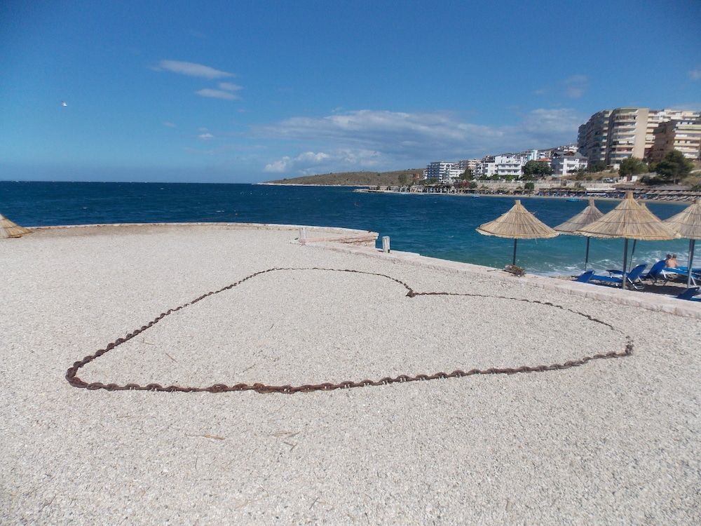Sunset Suites 1