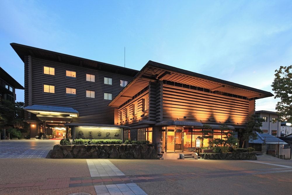 Kasuga Hotel 1