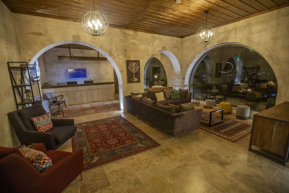 Nino Cave Suites 2