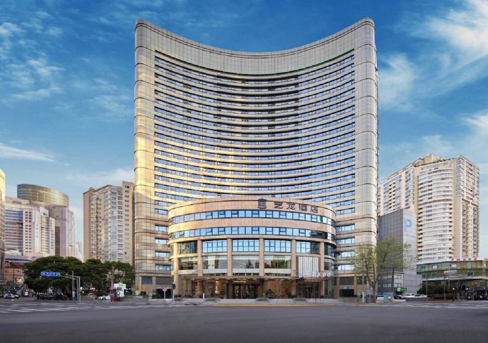 Shanghai Elong Hotel by the Nanjing Road 1
