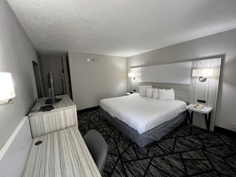 Baymont by Wyndham Peoria 2