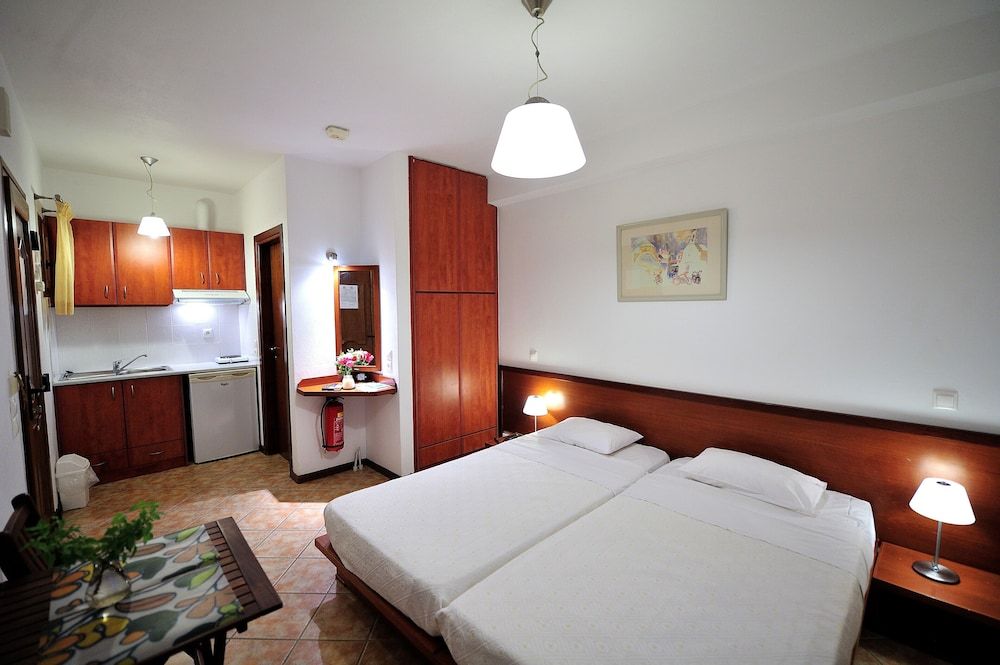 Eye Q Resort Seaview 2
