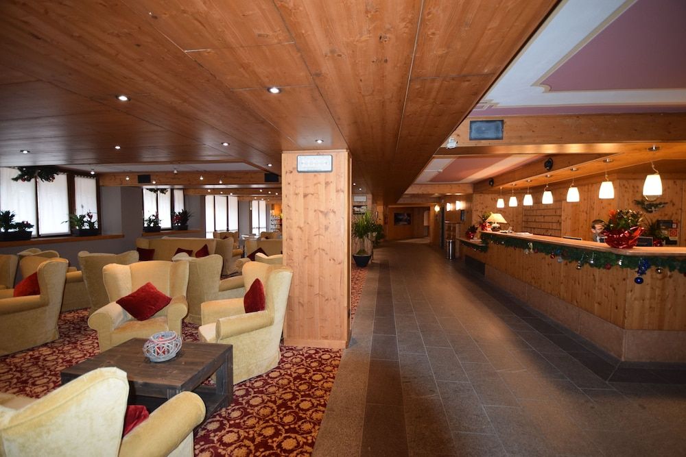 Hotel Piandineve 2