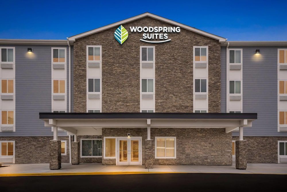 WoodSpring Suites Wilmington Riverfront 1