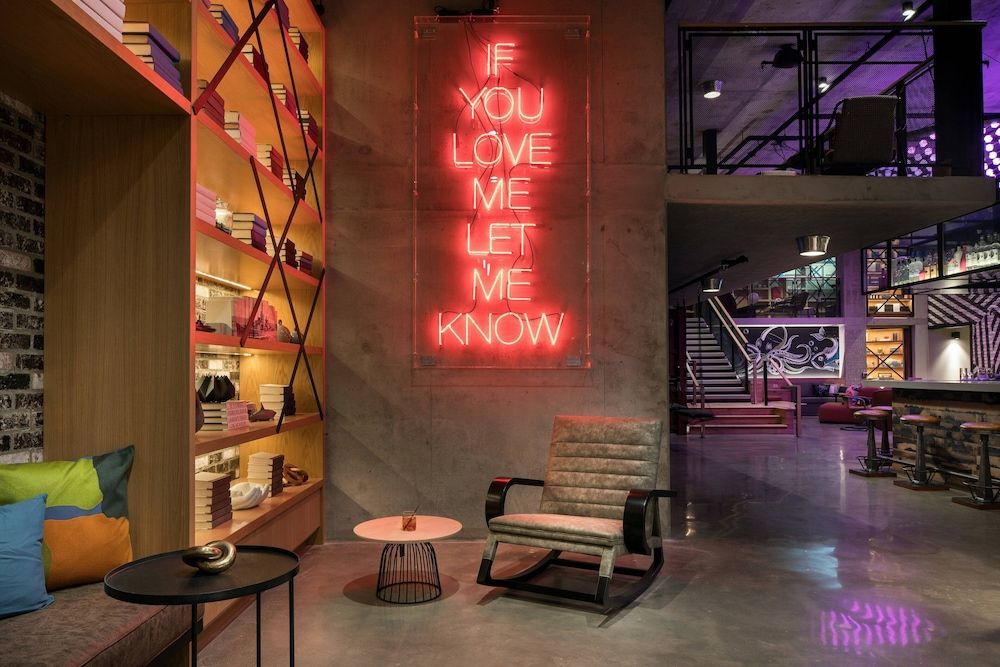 Moxy San Diego Gaslamp Quarter 2