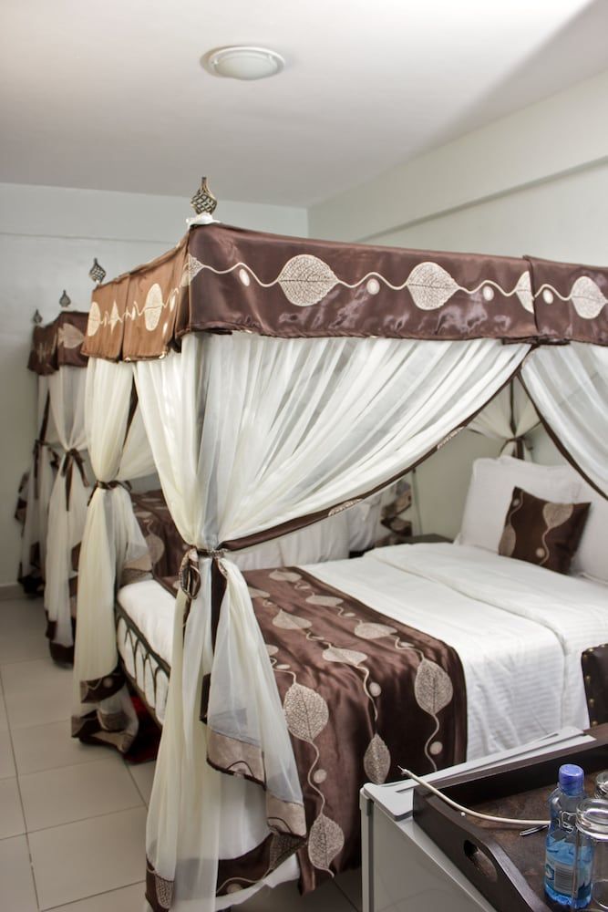 Hadassah Hotel 2