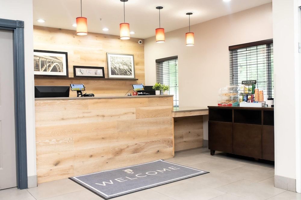 Country Inn & Suites by Radisson, Prairie du Chien 2