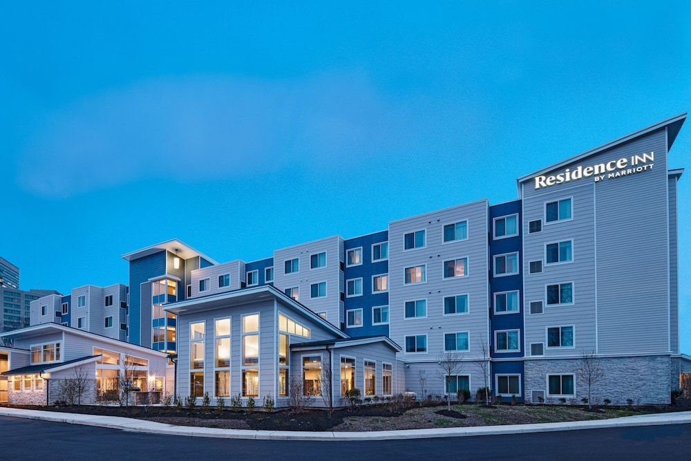 Residence Inn New Brunswick Tower Center Blvd. 1