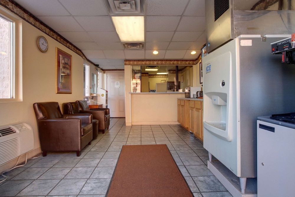 Americas Best Value Inn St. Louis Downtown 2