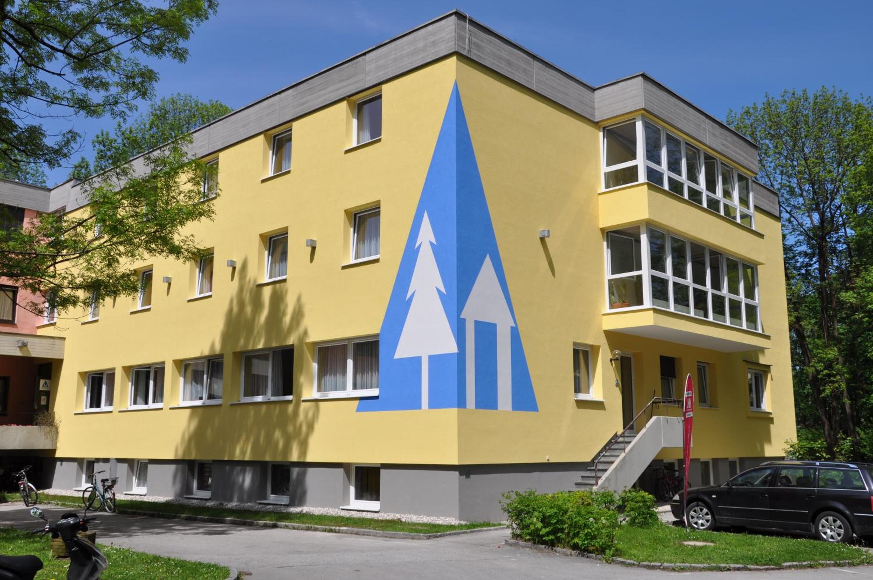 Eduard-Heinrich-Haus, Hostel 1