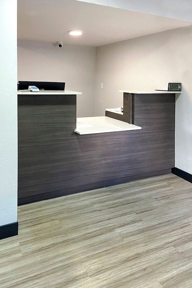 Southern Suites Carrollton 2