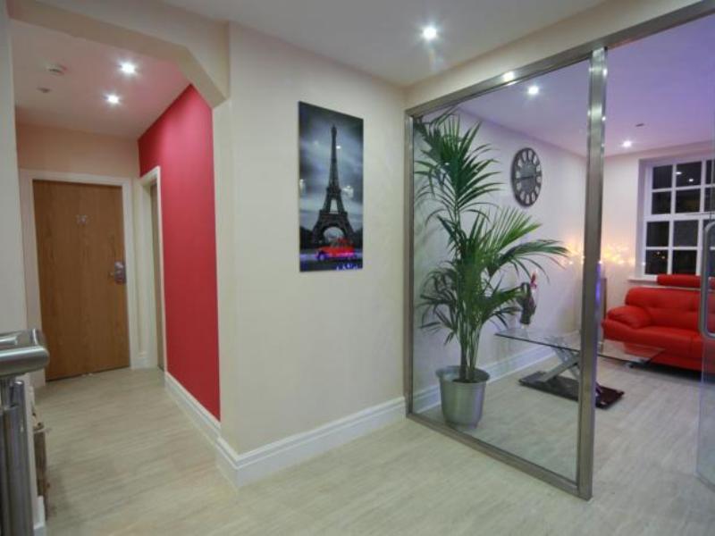 Ville Hotel 2