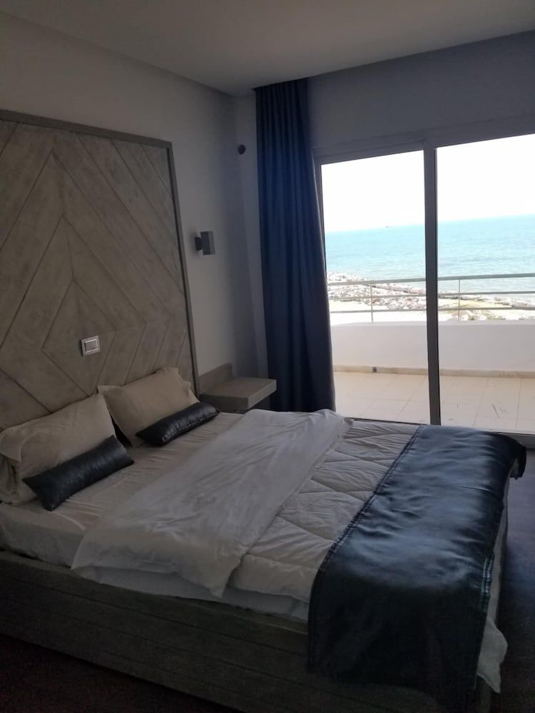Palm Hotel 2