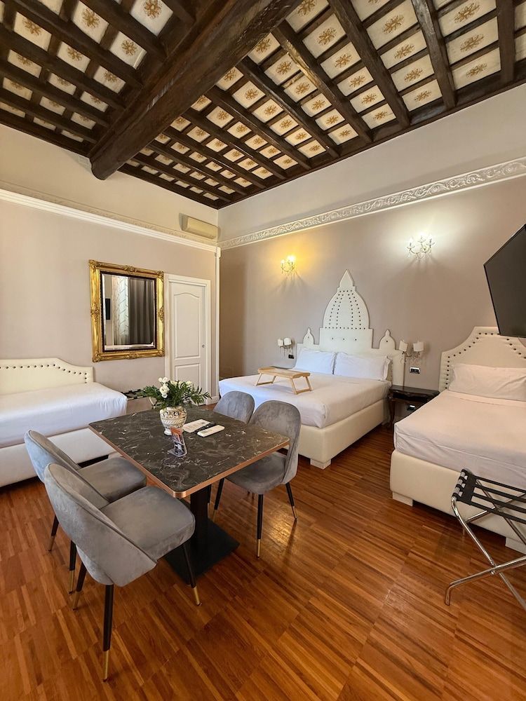 I TRE MOSCHETTIERI - D'ARTAGNAN Luxury Guest House 1