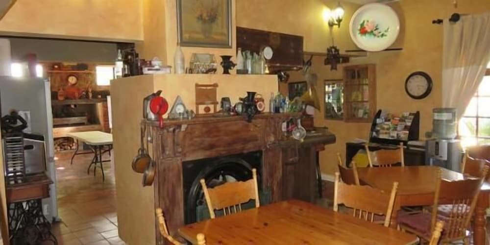 Colbyn Guest Lodge 2