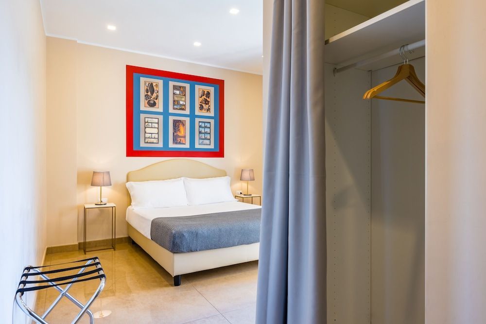 MDC Luxury Rooms Naples 1