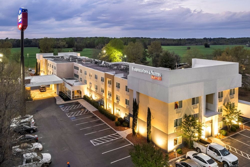 Fairfield Inn by Marriott Lumberton 1