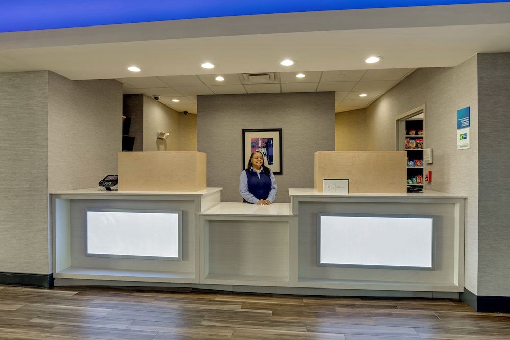 Holiday Inn Express & Suites NASHVILLE-OPRYLAND by IHG 1