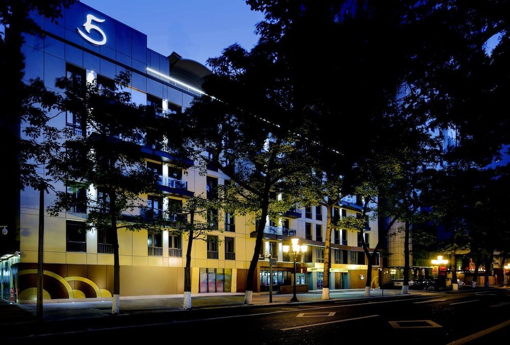LN Hotel Five 1