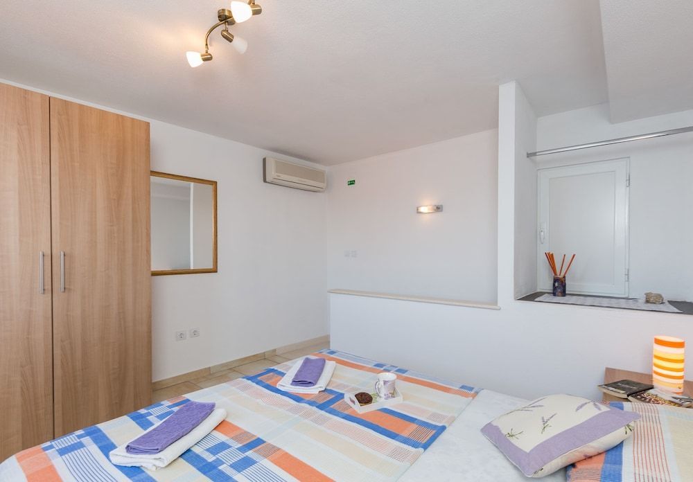 Apartments Lovro 2