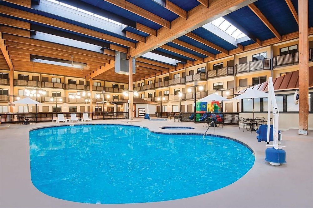 The Eddie Hotel Gillette 1