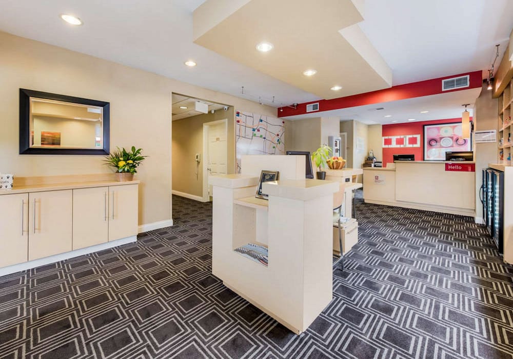 Birch Hills Suites - Blue Ash 2