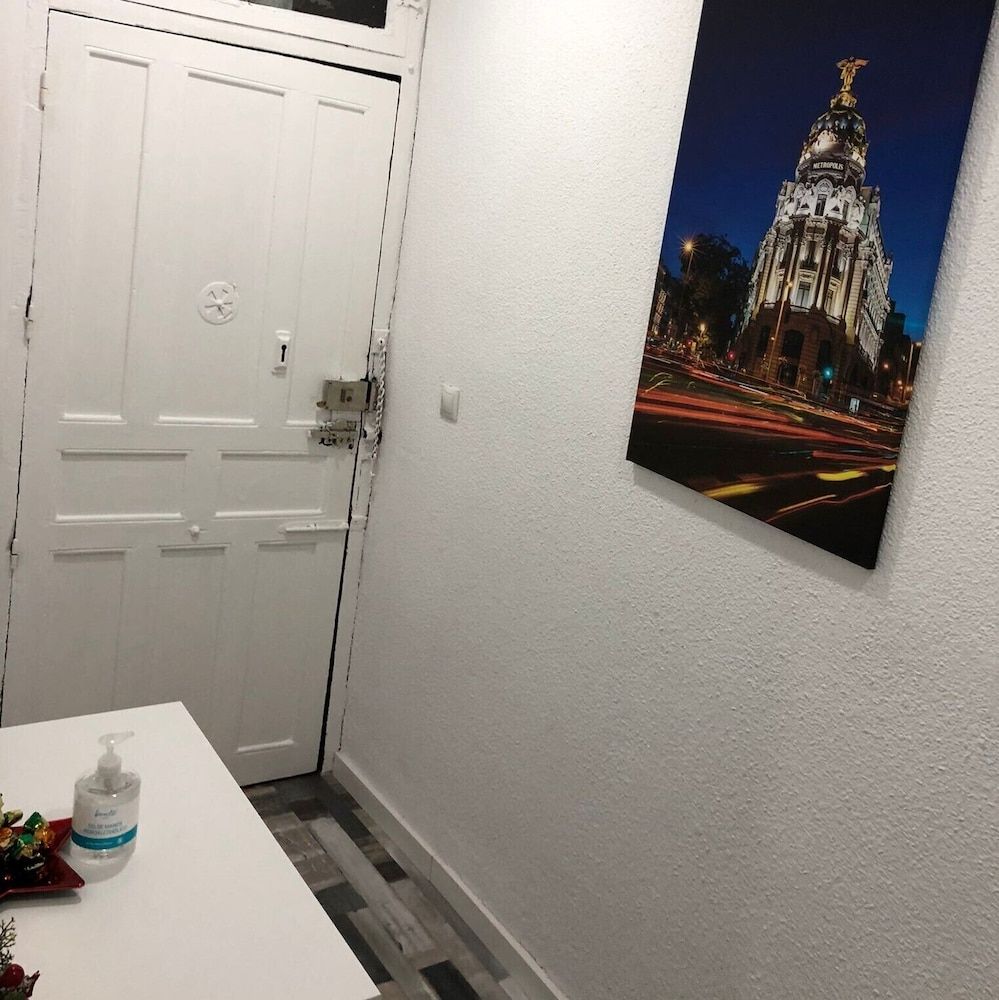 HOSTAL Noche y Dia 2