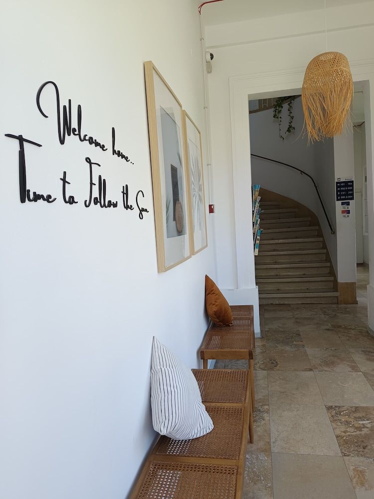 Follow the Sun Boutique Hostel - Pool, Breakfast & Sea Views 2