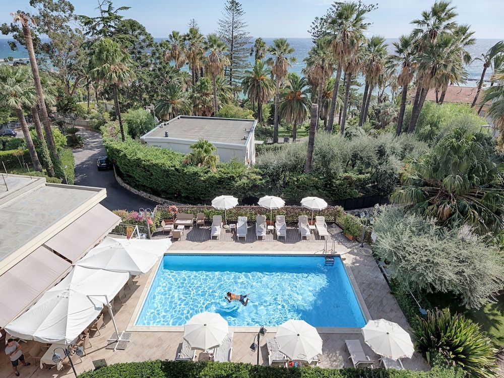 Hotel Paradiso 1