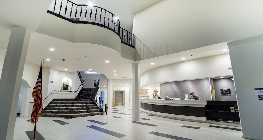 Best Western Posada Royale Hotel & Suites 2