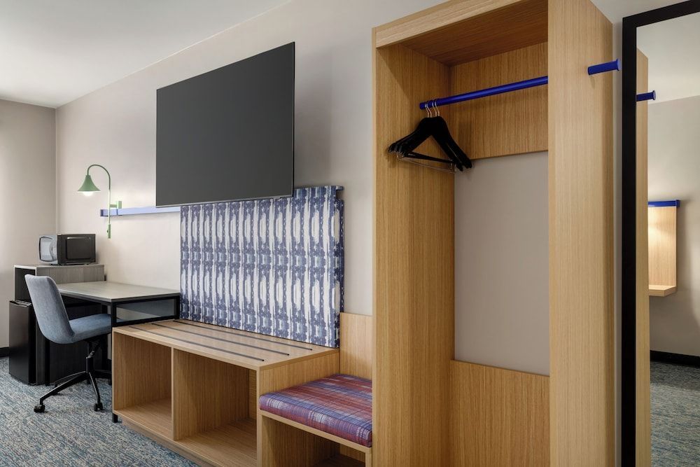 Garner Hotel Salt Lake City Airport by IHG 1