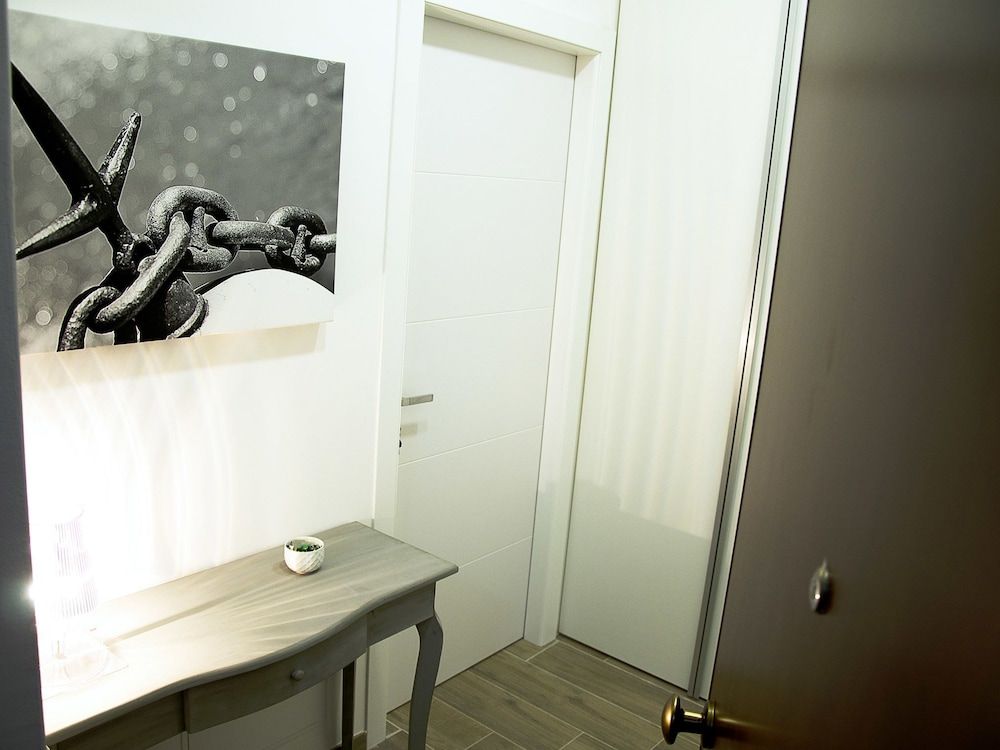 Duca70 "Suite Home" 2