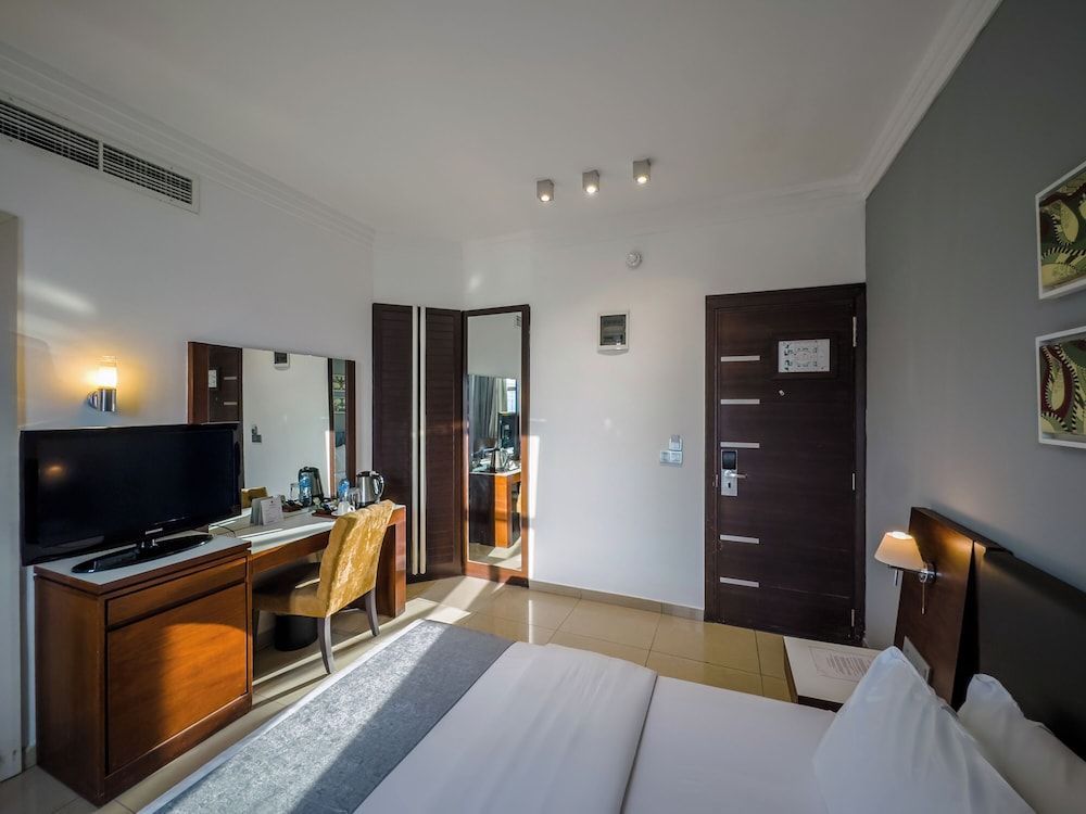 The Avenue Suites - Guest Room 2