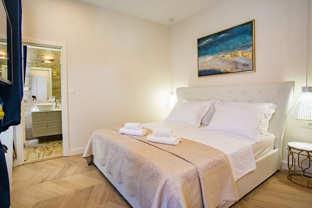 Best4Stay Luxury Rooms 2