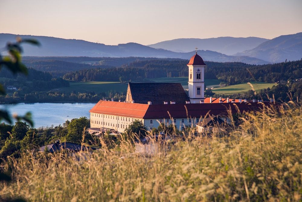 Stift St. Georgen am Längsee 1