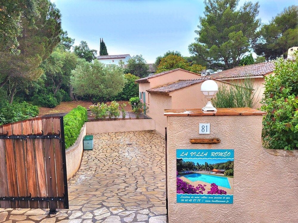 La villa Roméo, piscine et spa 2