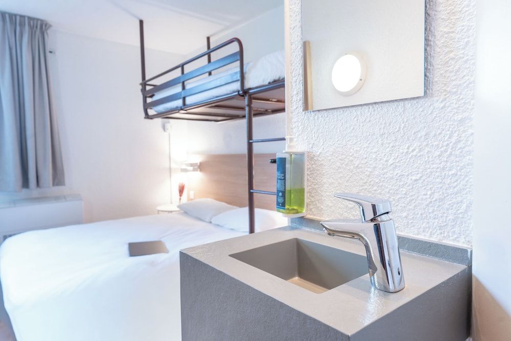 Brit Hotel Essentiel Tours Nord 1