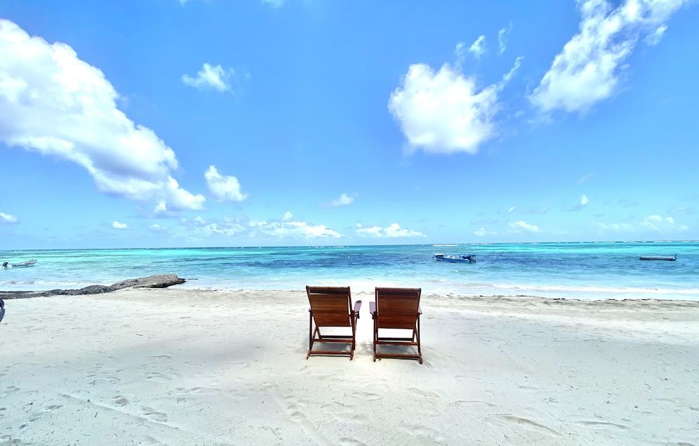 Little Corn Island Beach and Bungalow 1