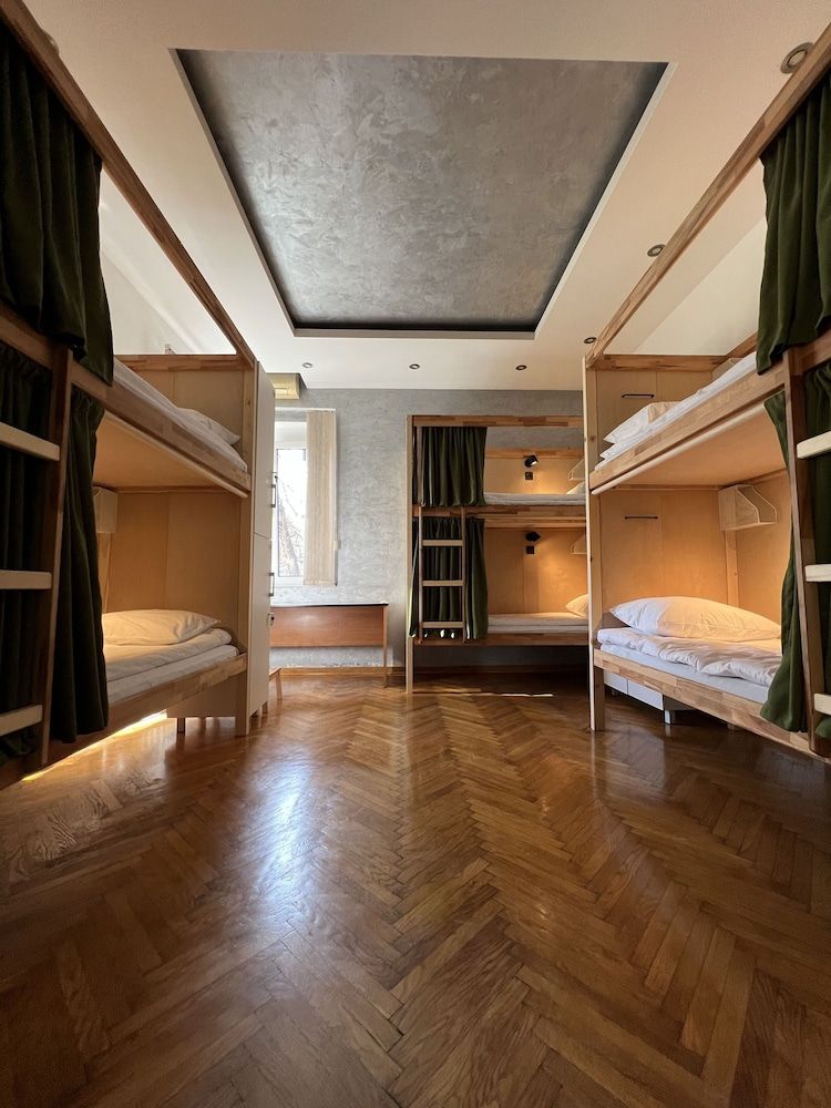 Cabbage Hostel 2