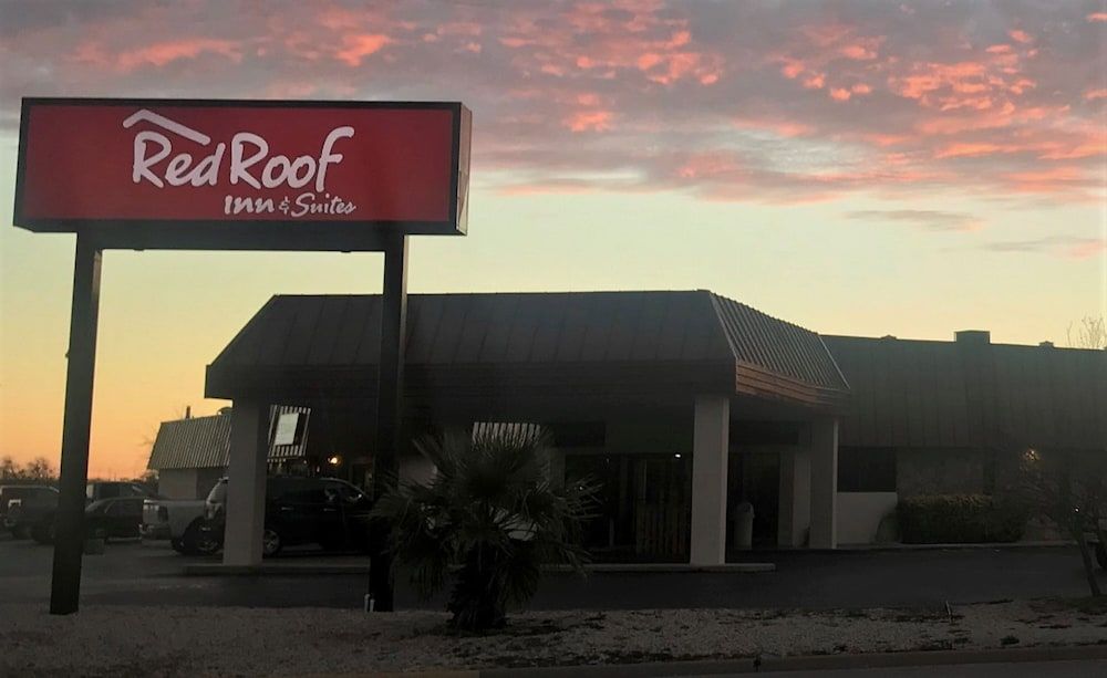 Red Roof Inn & Suites San Angelo 1