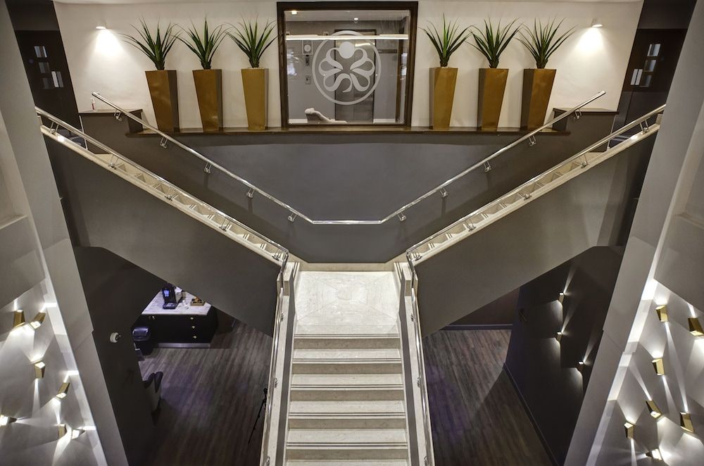 Sandman Signature London Gatwick Hotel 2