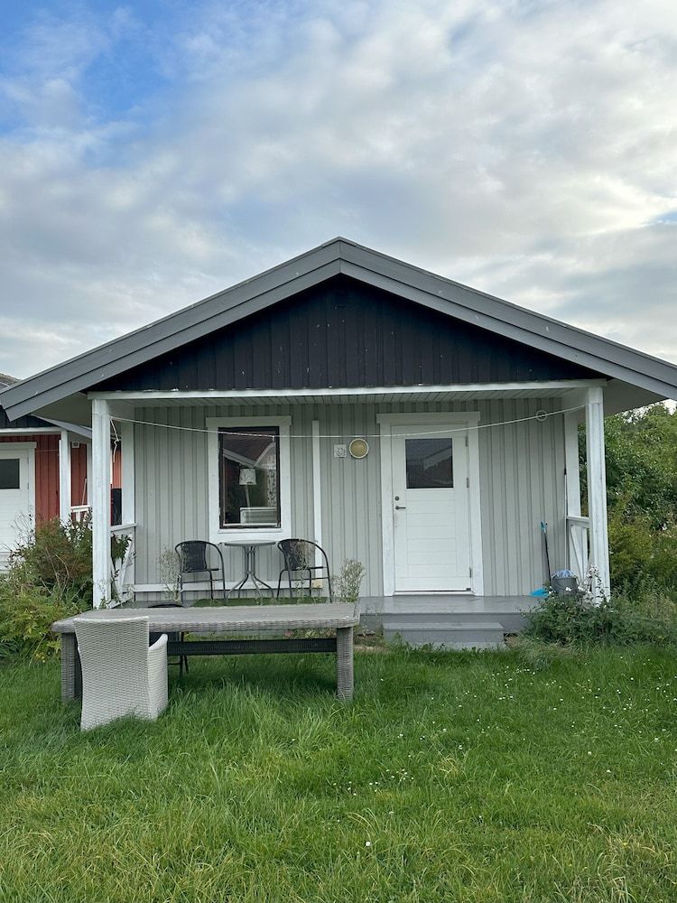 Hälluddens Stugby och Vandrarhem 2