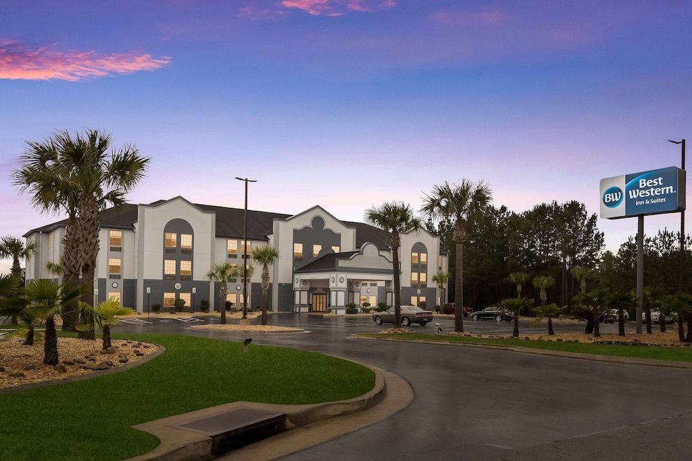 Best Western Bradbury Inn & Suites 1